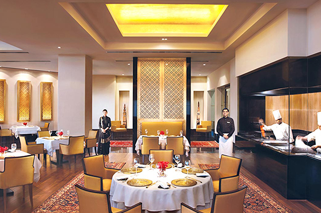 Hotels and Restaurants - Dine like Royalty